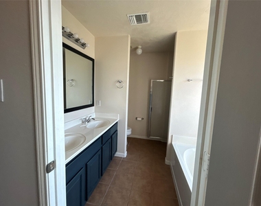 6618 Northridge Trace Lane - Photo Thumbnail 5