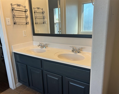 6618 Northridge Trace Lane - Photo Thumbnail 8