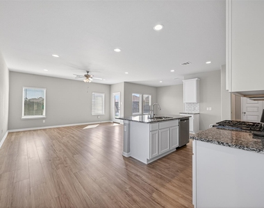 13009 Leisure Cove Drive - Photo Thumbnail 2
