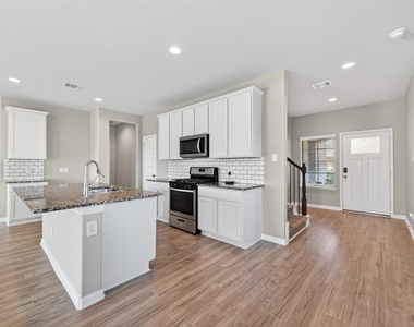 13009 Leisure Cove Drive - Photo Thumbnail 3