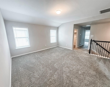13009 Leisure Cove Drive - Photo Thumbnail 18