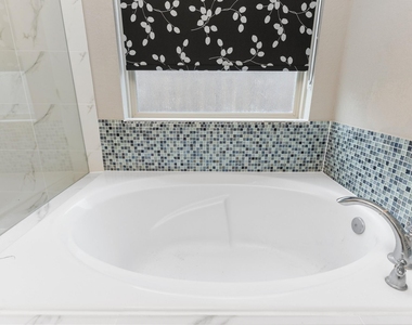 6018 Mapleton Meadow Lane - Photo Thumbnail 15