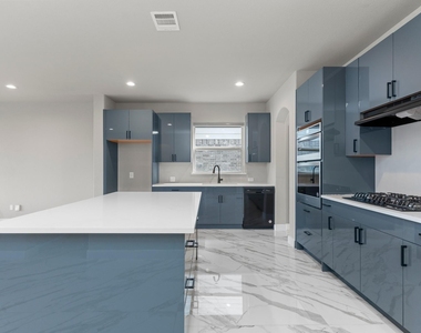 6018 Mapleton Meadow Lane - Photo Thumbnail 10