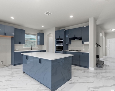 6018 Mapleton Meadow Lane - Photo Thumbnail 7