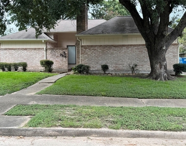 7918 Midland Forest Drive - Photo Thumbnail 4
