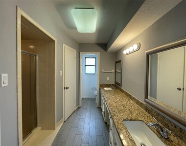 7918 Midland Forest Drive - Photo Thumbnail 17