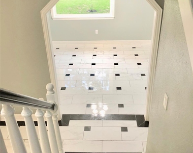 2606 N Woodloch Street - Photo Thumbnail 12