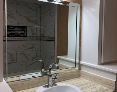 2606 N Woodloch Street - Photo Thumbnail 15