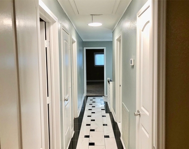 2606 N Woodloch Street - Photo Thumbnail 13