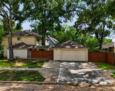 7019 Wyoma Trail - Photo Thumbnail 33