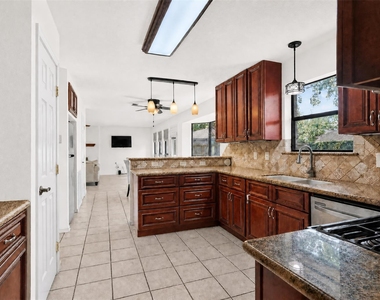 7019 Wyoma Trail - Photo Thumbnail 11