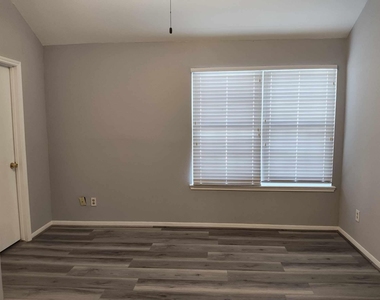 9901 Sharpcrest Street - Photo Thumbnail 7