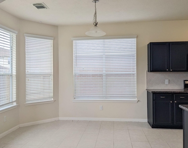 11 Carmel Chase Court - Photo Thumbnail 6
