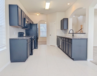 11 Carmel Chase Court - Photo Thumbnail 3