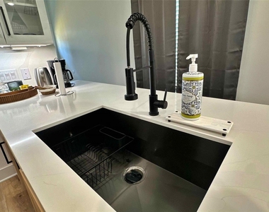 4609 Bricker Street - Photo Thumbnail 6