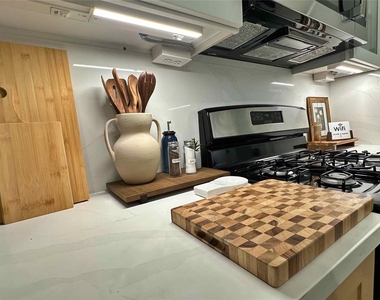 4609 Bricker Street - Photo Thumbnail 5