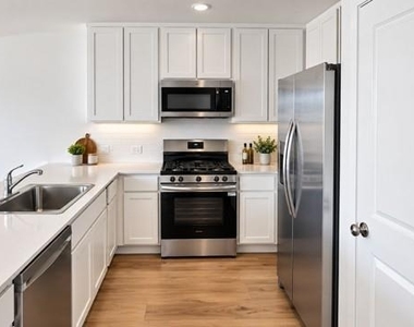 14640 S Ascot Bend Circle - Photo Thumbnail 2