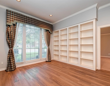 4502 Devonshire Street - Photo Thumbnail 9