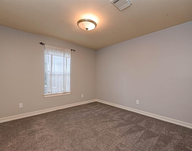 4502 Devonshire Street - Photo Thumbnail 21