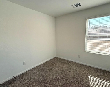 11926 Midas Lane - Photo Thumbnail 18