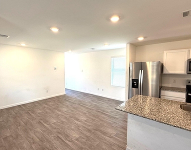 11926 Midas Lane - Photo Thumbnail 5