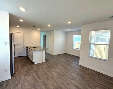 11926 Midas Lane - Photo Thumbnail 13