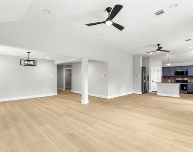 4439 N Vineyard Meadow Lane - Photo Thumbnail 5