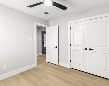 4439 N Vineyard Meadow Lane - Photo Thumbnail 11