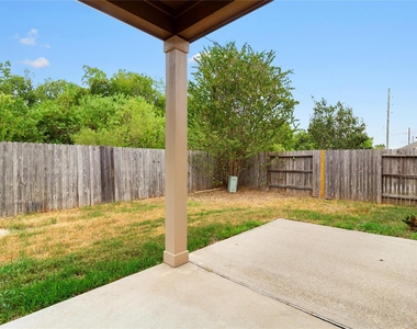 4439 N Vineyard Meadow Lane - Photo Thumbnail 2