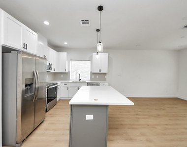 8316 Corinth Street - Photo Thumbnail 9