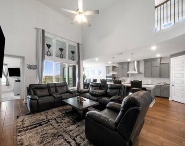 5025 Steady Breeze Drive - Photo Thumbnail 7