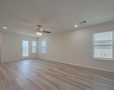 20726 Westfield Grove Place - Photo Thumbnail 10