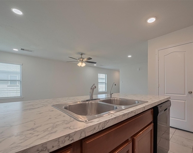 20726 Westfield Grove Place - Photo Thumbnail 14