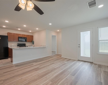 20726 Westfield Grove Place - Photo Thumbnail 11
