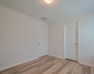 20726 Westfield Grove Place - Photo Thumbnail 33