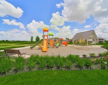 20726 Westfield Grove Place - Photo Thumbnail 5