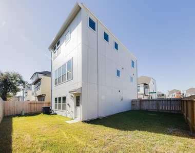 1920 Honey Mound Dr Drive - Photo Thumbnail 2