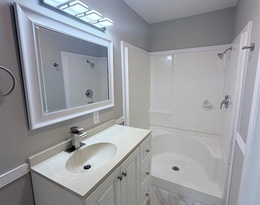 3421 Colorado Avenue - Photo Thumbnail 27
