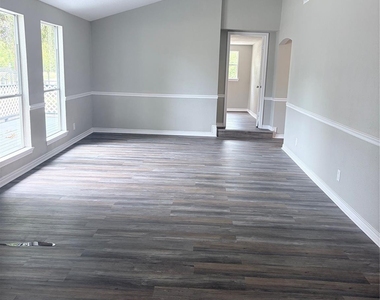 3421 Colorado Avenue - Photo Thumbnail 20