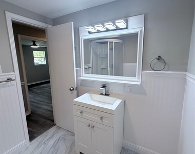 3421 Colorado Avenue - Photo Thumbnail 26
