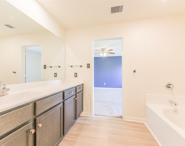 15238 Snowdrop Field Drive - Photo Thumbnail 35