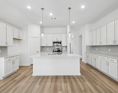5823 Sunkissed Drive - Photo Thumbnail 1