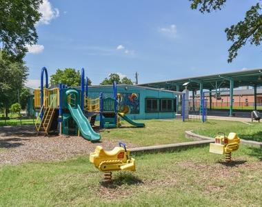 710 Schwartz Street - Photo Thumbnail 6