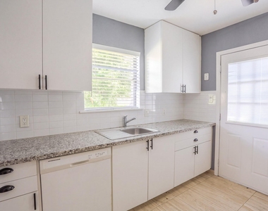 511 Guyer Street - Photo Thumbnail 7