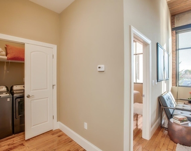222 West - Photo Thumbnail 16