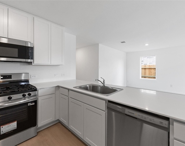 9110 Golden Dorado Lane - Photo Thumbnail 7