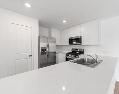 9110 Golden Dorado Lane - Photo Thumbnail 9