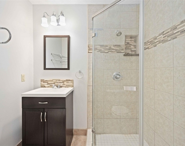 9809 Condor Drive - Photo Thumbnail 15