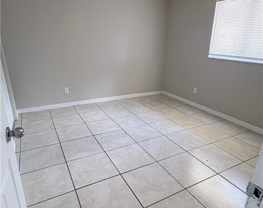 5537 10th Avenue - Photo Thumbnail 8