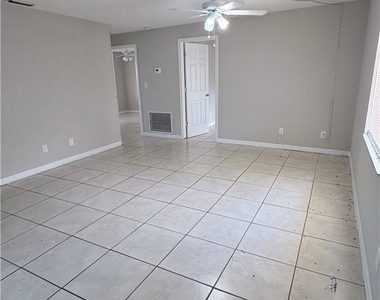 5537 10th Avenue - Photo Thumbnail 2